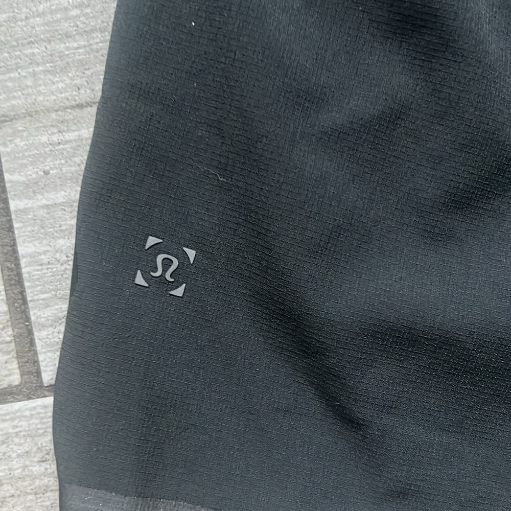 Lululemon Surge Short 6” - Size Large - Picture 3 of 6